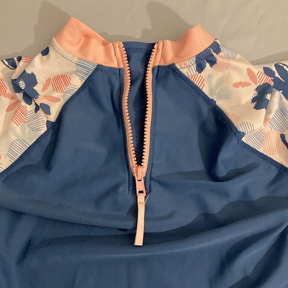 Eddie Bauer girls swim suit like new - Picture 3 of 8